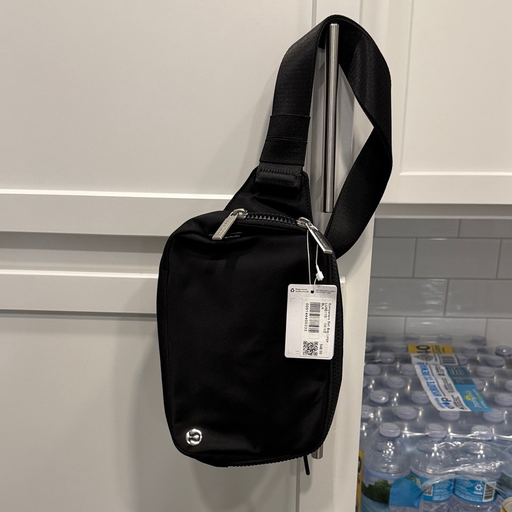 Lululemon Everywhere Belt Bag Large